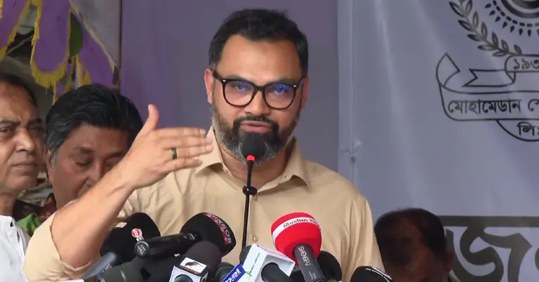 কথা বলছেন ক্রীড়া প্রতিমন্ত্রী